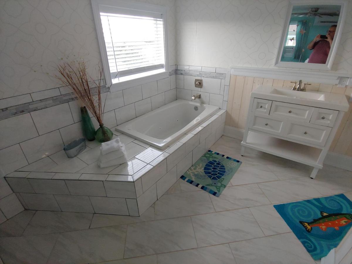 2508 Beach Rd, Semi-Oceanfront, Pool/Hot Tub Nags Head Luaran gambar